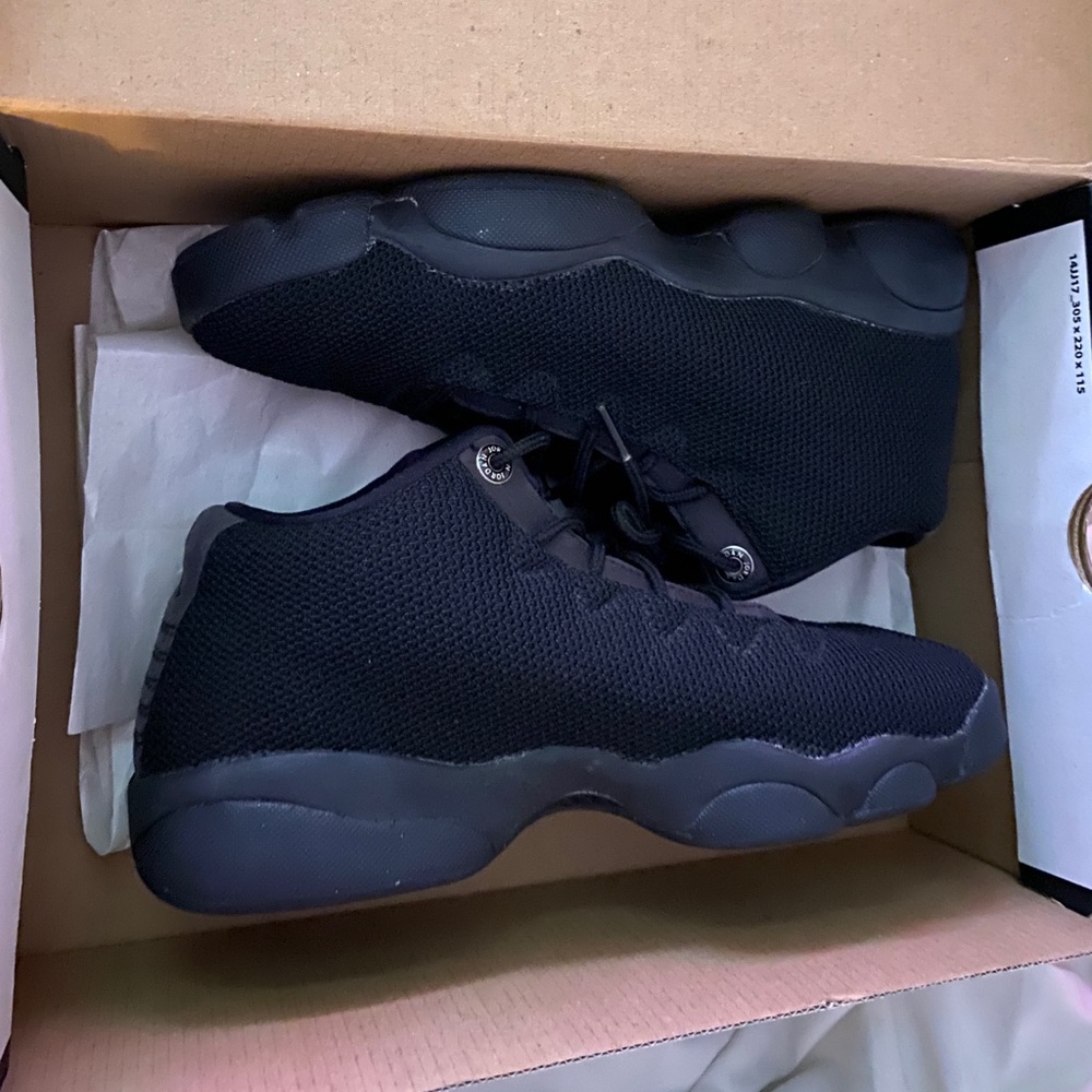 Horizons low black Jordan